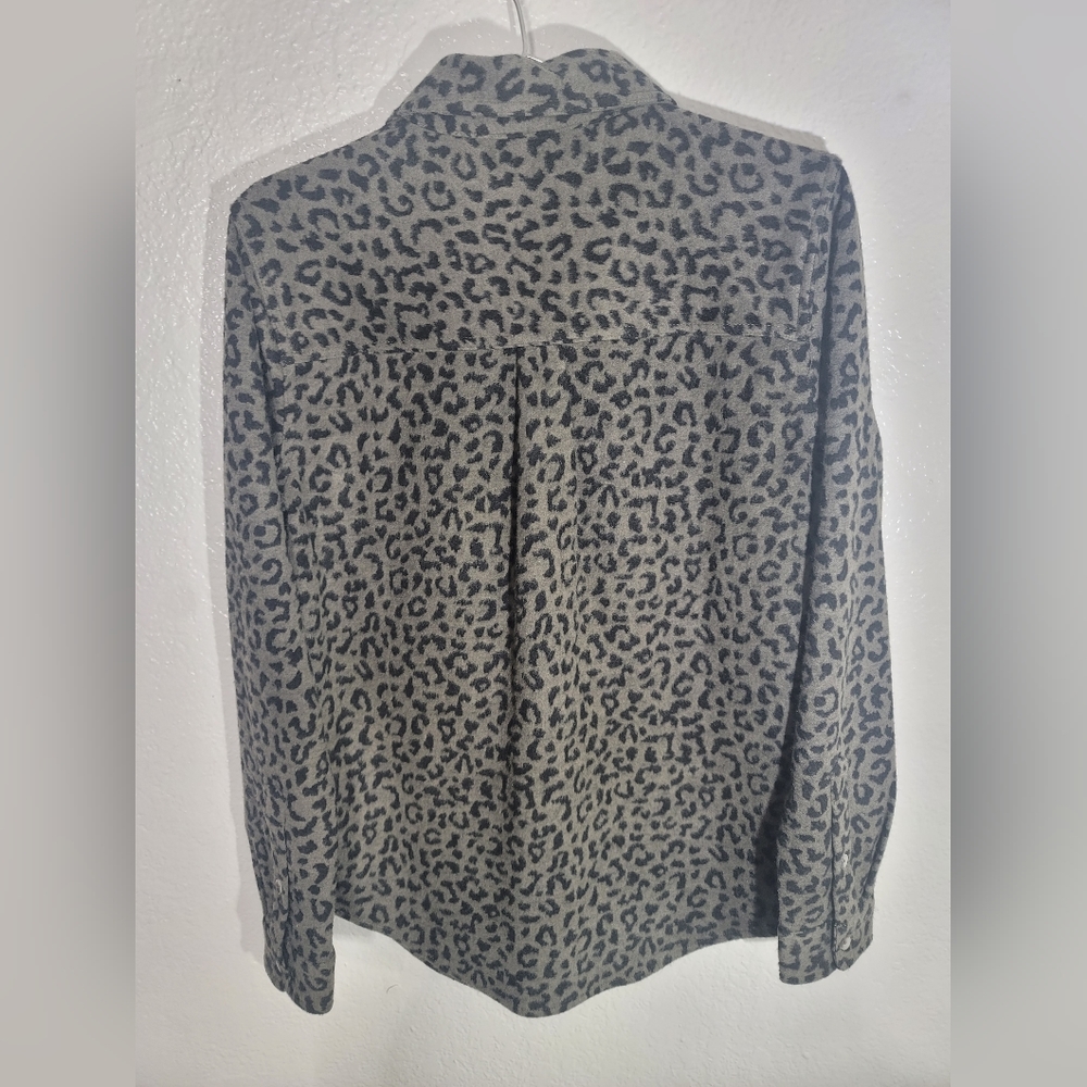 Cheetah Printed Flannel Shacket - Picture 3 of 3